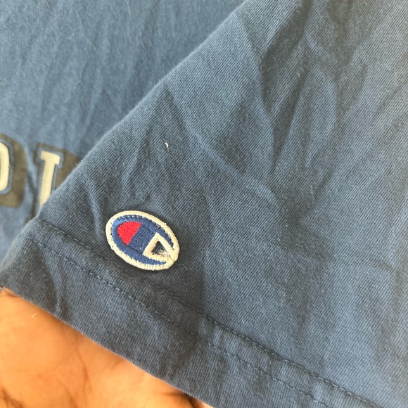 Vintage Champion crew neck t-shirt - Picture 2 of 3